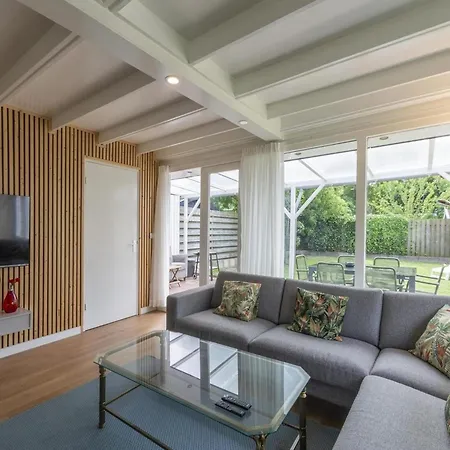 Holiday home Pleasant With Roof Terrace