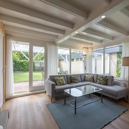 Holiday home Pleasant With Roof Terrace