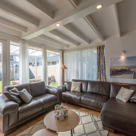 Modern Home Near Beach