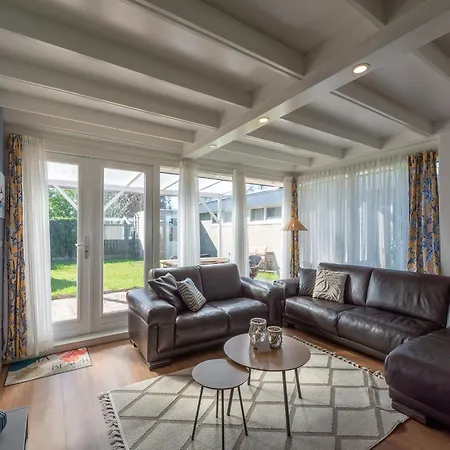 Modern Home Near Beach * Sint Maartensvlotbrug