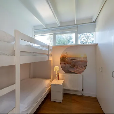 Modern Home Near Beach Vakantiehuis Sint Maartensvlotbrug