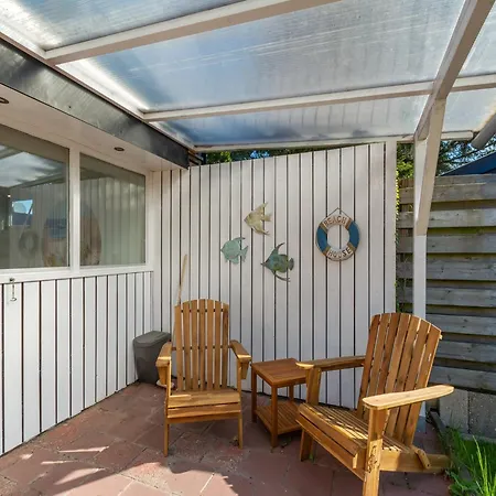 Modern Home Near Beach Vakantiehuis *